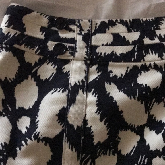 Loft skirt. Size 10. - Picture 4 of 7